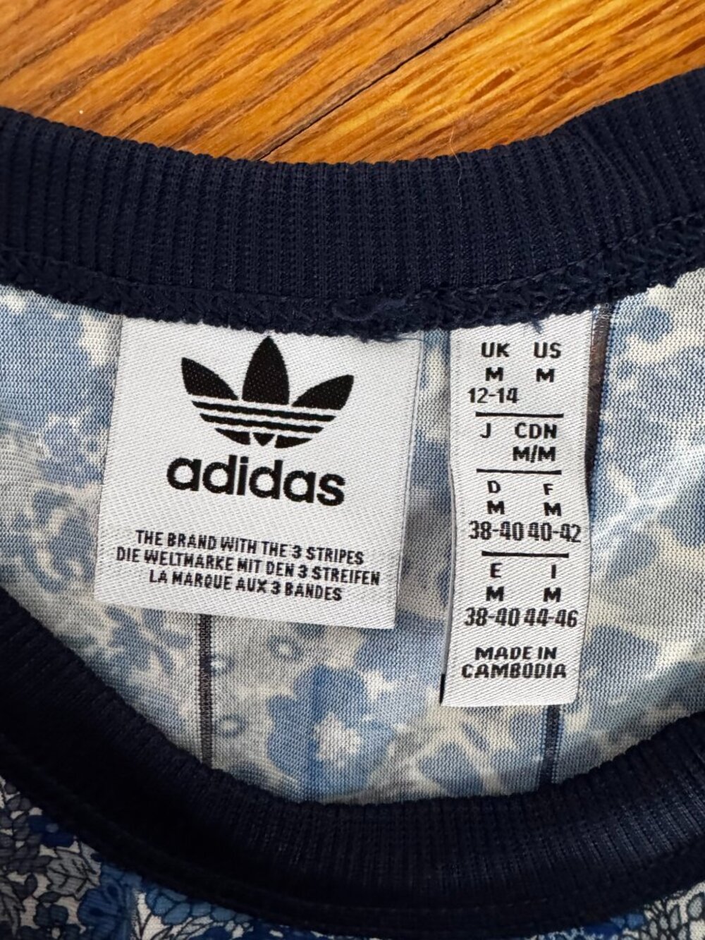adidas Originals x Liberty of London Tonal Cali T-Shirt (Medium) - Picture 4 of 6